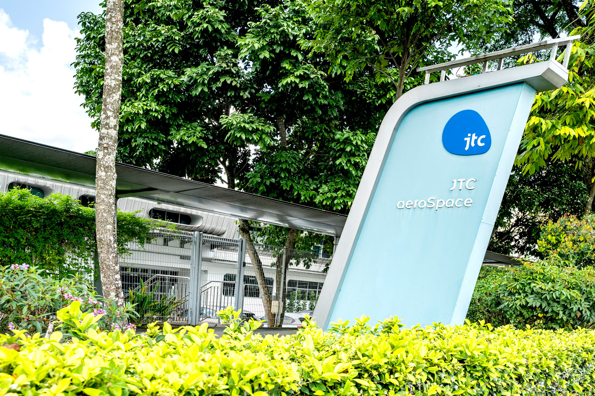 11 Seletar Aerospace Link-00383-(JTC-Seletar-Aerospace-Park-sign-edited)